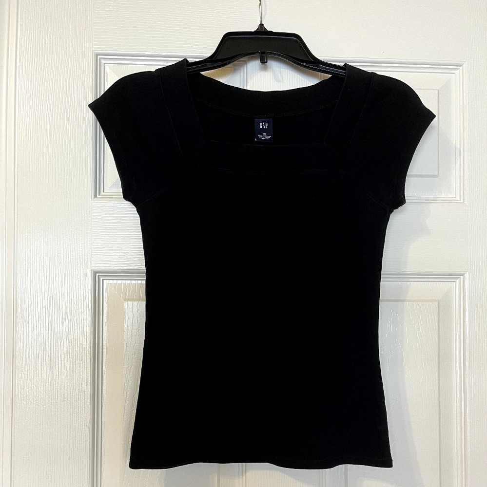 Square Neck Gap Top! Size XS